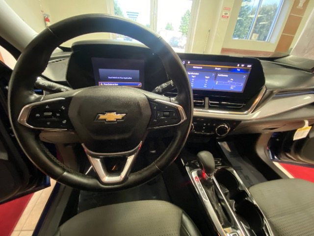 Used 2024 Chevrolet Trax LT w/ Driver Confidence Package image 23
