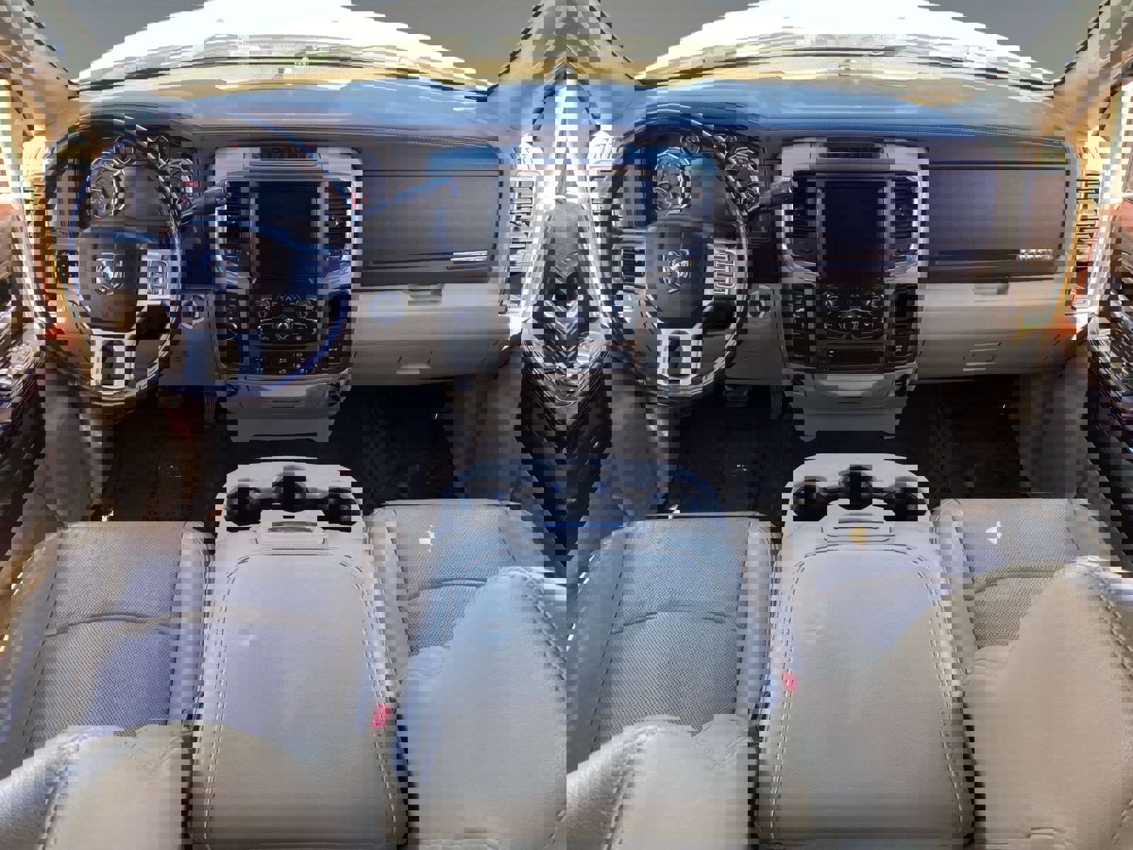 Used 2013 RAM 3500 Laramie w/ Convenience Group image 10