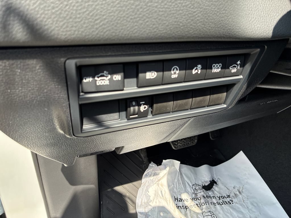 New 2026 Toyota Tundra Limited AWD/4WD image 36