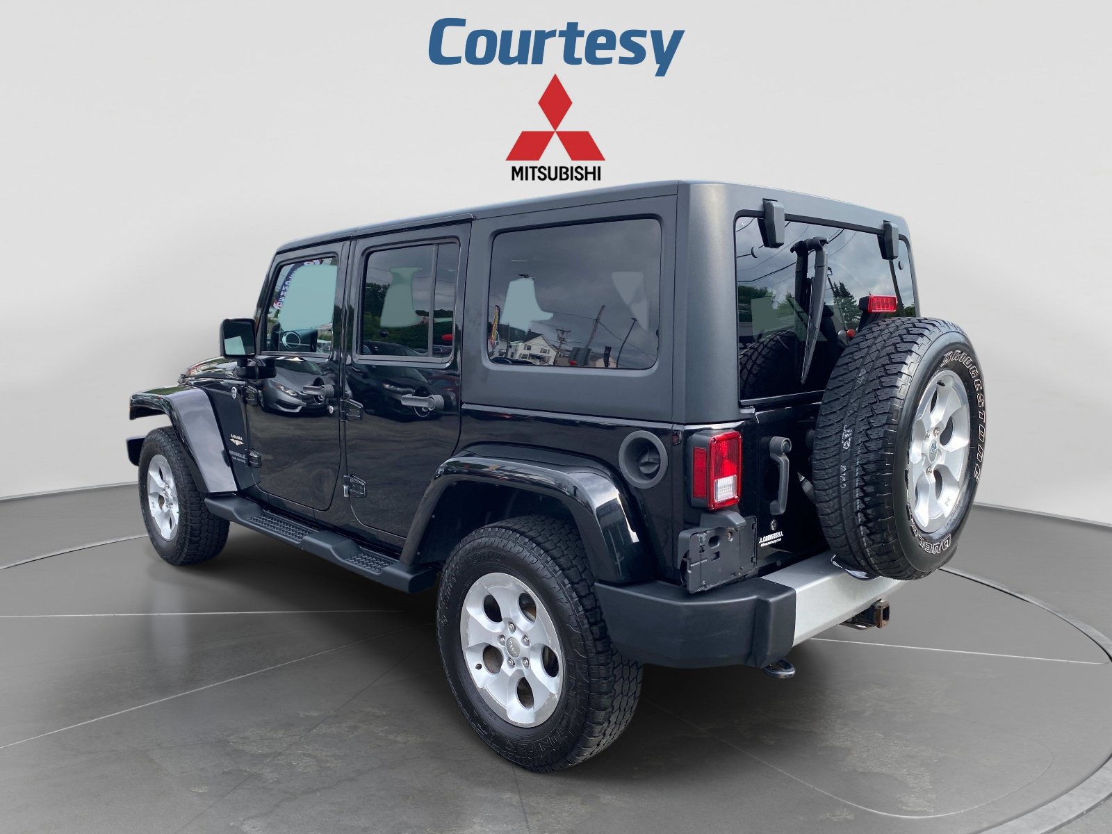 Used 2014 Jeep Wrangler Unlimited Sahara w/ Connectivity Group AWD/4WD video 3