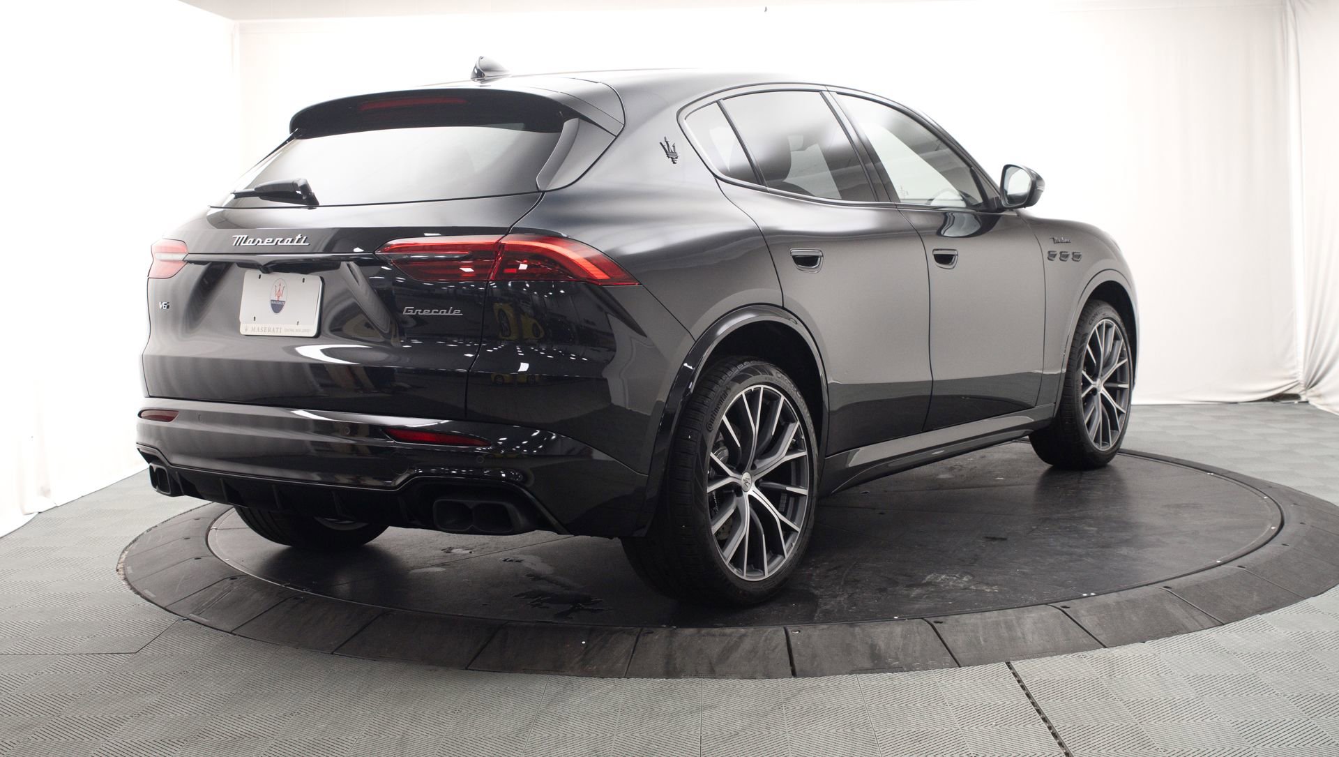 New 2026 Maserati Grecale Modena image 3