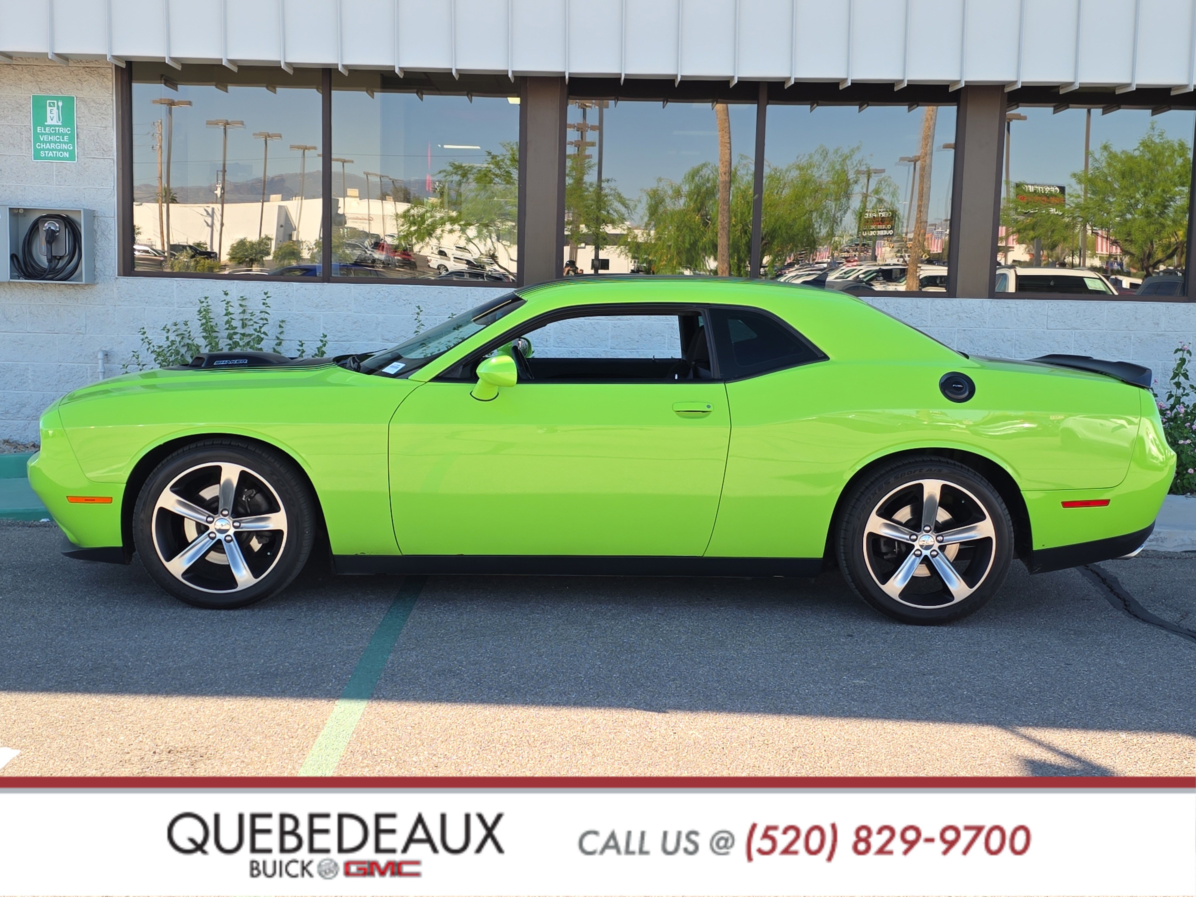 Used 2015 Dodge Challenger R/T image 5