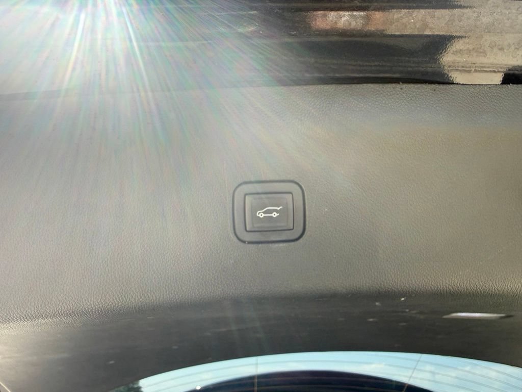Used 2023 Buick Enclave Essence w/ Trailering Package, 5000 lbs. FWD image 7