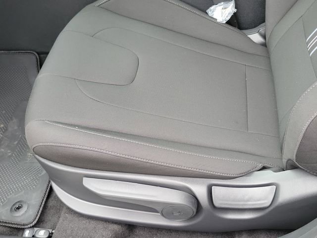 New 2026 Hyundai Elantra Sport FWD image 15