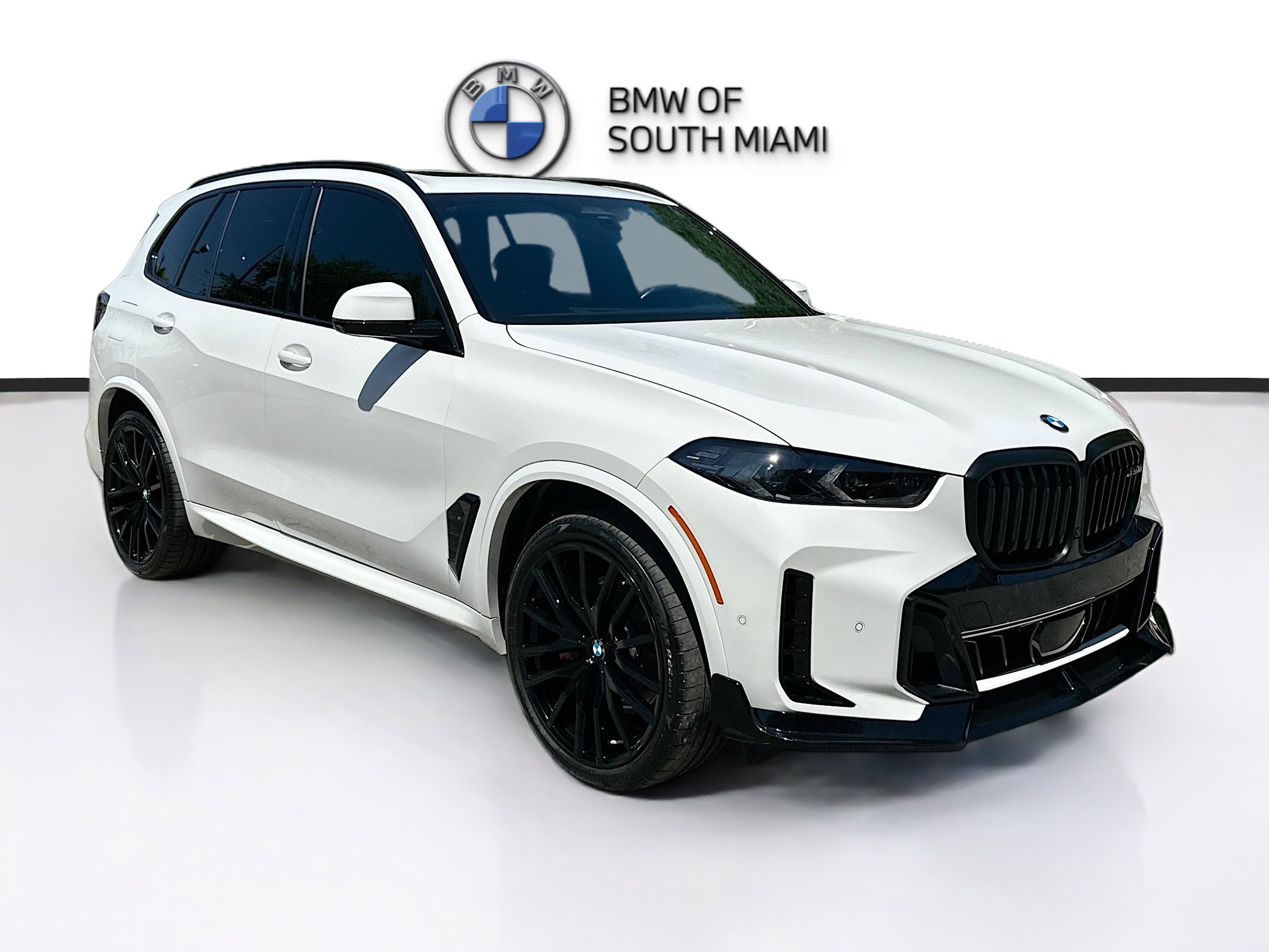 Used 2024 BMW X5 sDrive40i w/ M Sport Package image 1