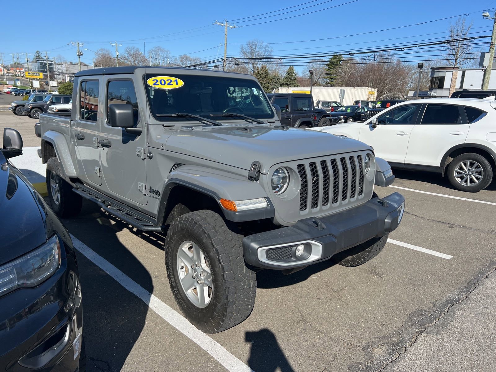 Used 2021 Jeep Gladiator Sport image 3