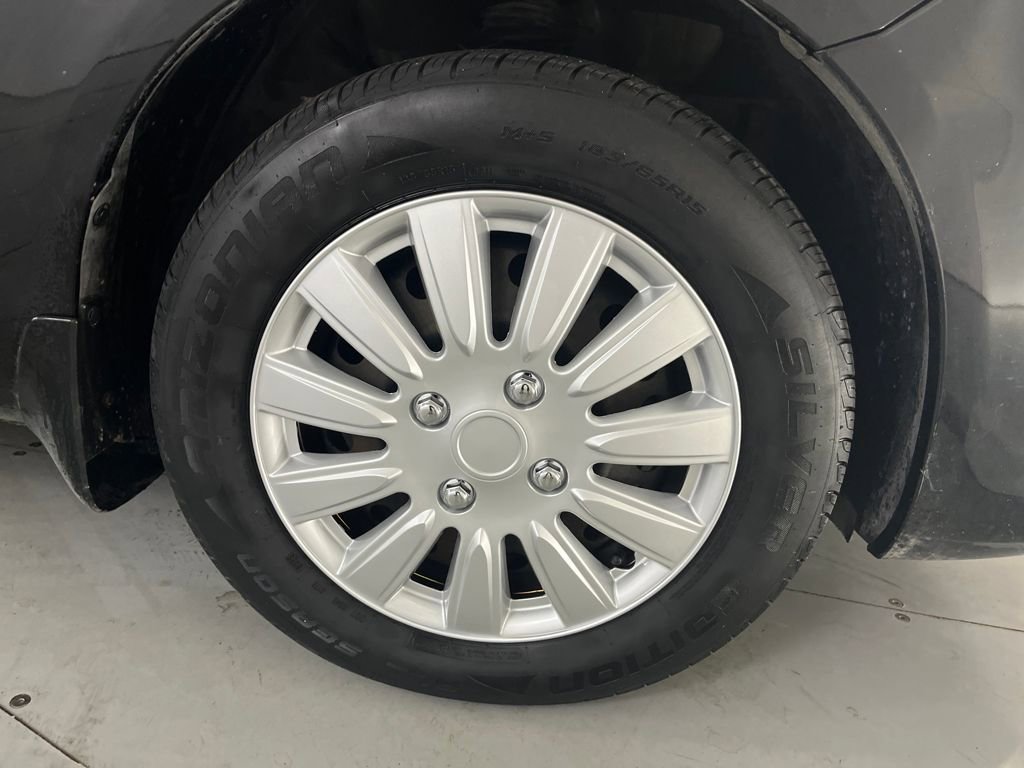 Used 2018 Nissan Versa S Plus image 16