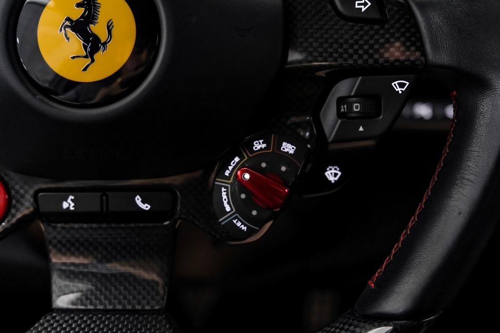 Used 2019 Ferrari 812 Superfast RWD image 19