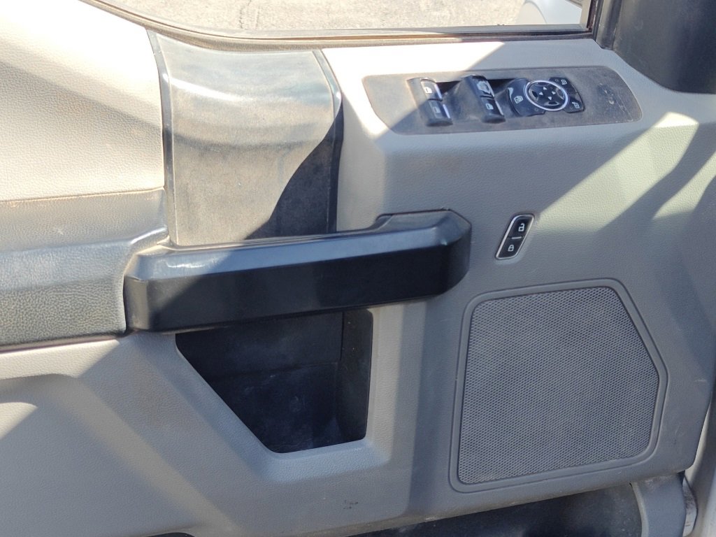Used 2019 Ford F250 XL w/ Power Equipment Group image 9