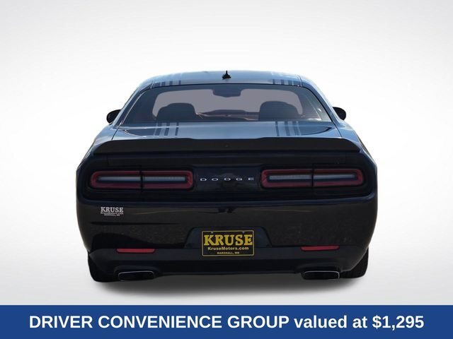Used 2016 Dodge Challenger R/T RWD image 5