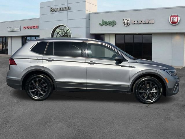 Used 2024 Volkswagen Tiguan SE FWD image 8