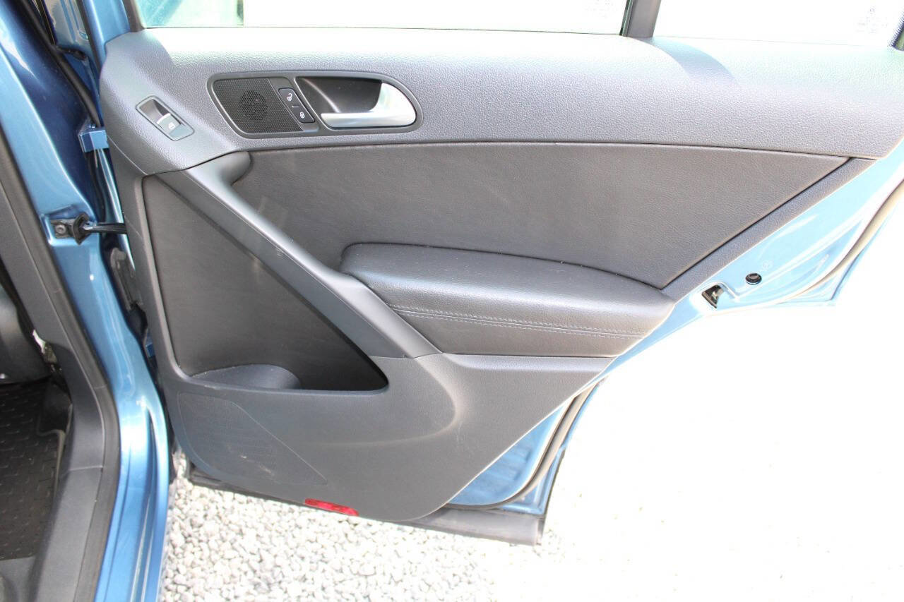 Used 2017 Volkswagen Tiguan Wolfsburg Edition image 23