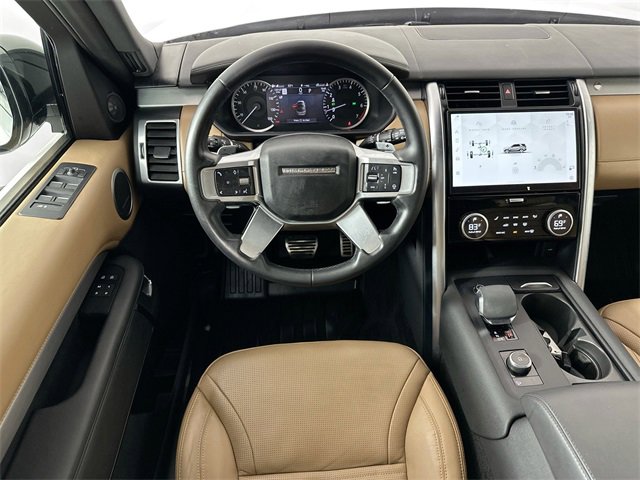 Used 2023 Land Rover Discovery S R-Dynamic image 11