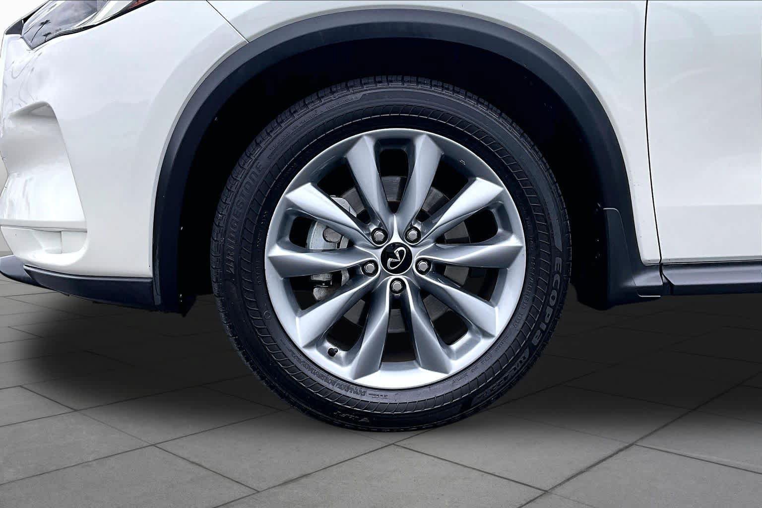 Used 2021 INFINITI QX50 Luxe w/ Cargo Package FWD image 10