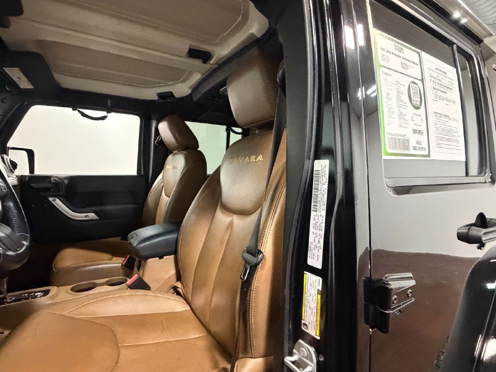 Used 2015 Jeep Wrangler Unlimited Sahara w/ Connectivity Group AWD/4WD image 58