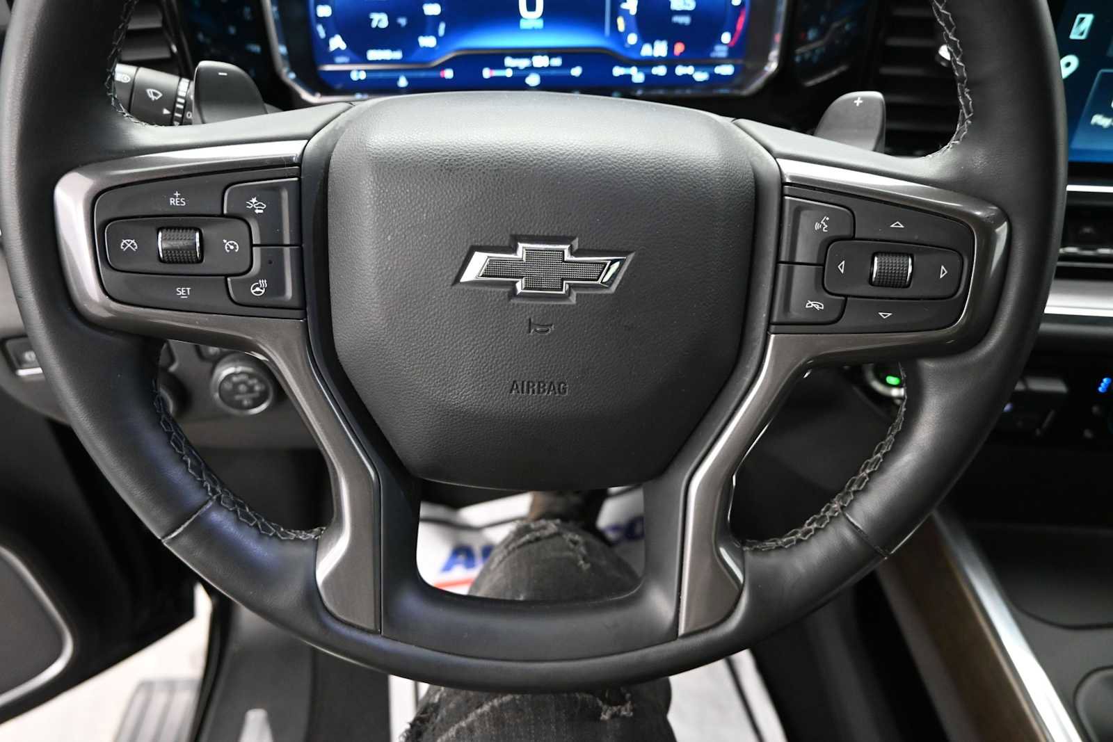 Used 2025 Chevrolet Silverado 1500 High Country w/ Midnight Edition AWD/4WD image 12