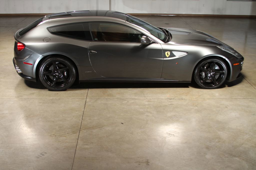 Used 2013 Ferrari FF image 12