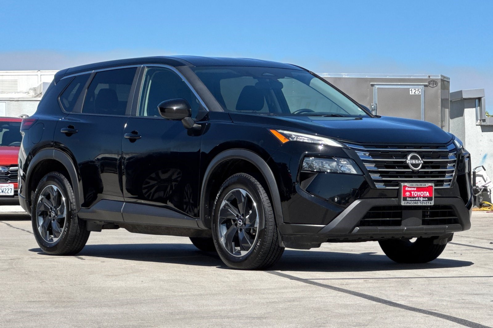 Used 2025 Nissan Rogue SV AWD/4WD image 6