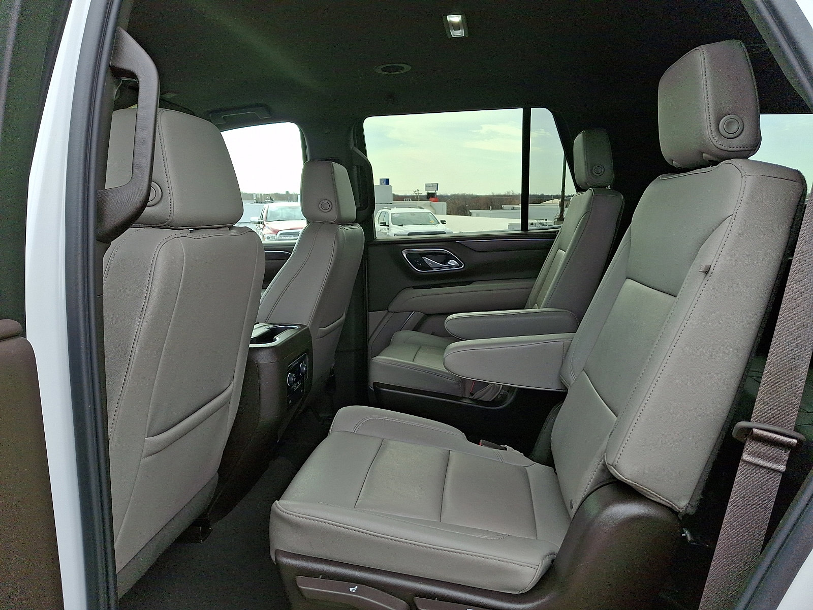 Used 2024 Chevrolet Tahoe LT image 11