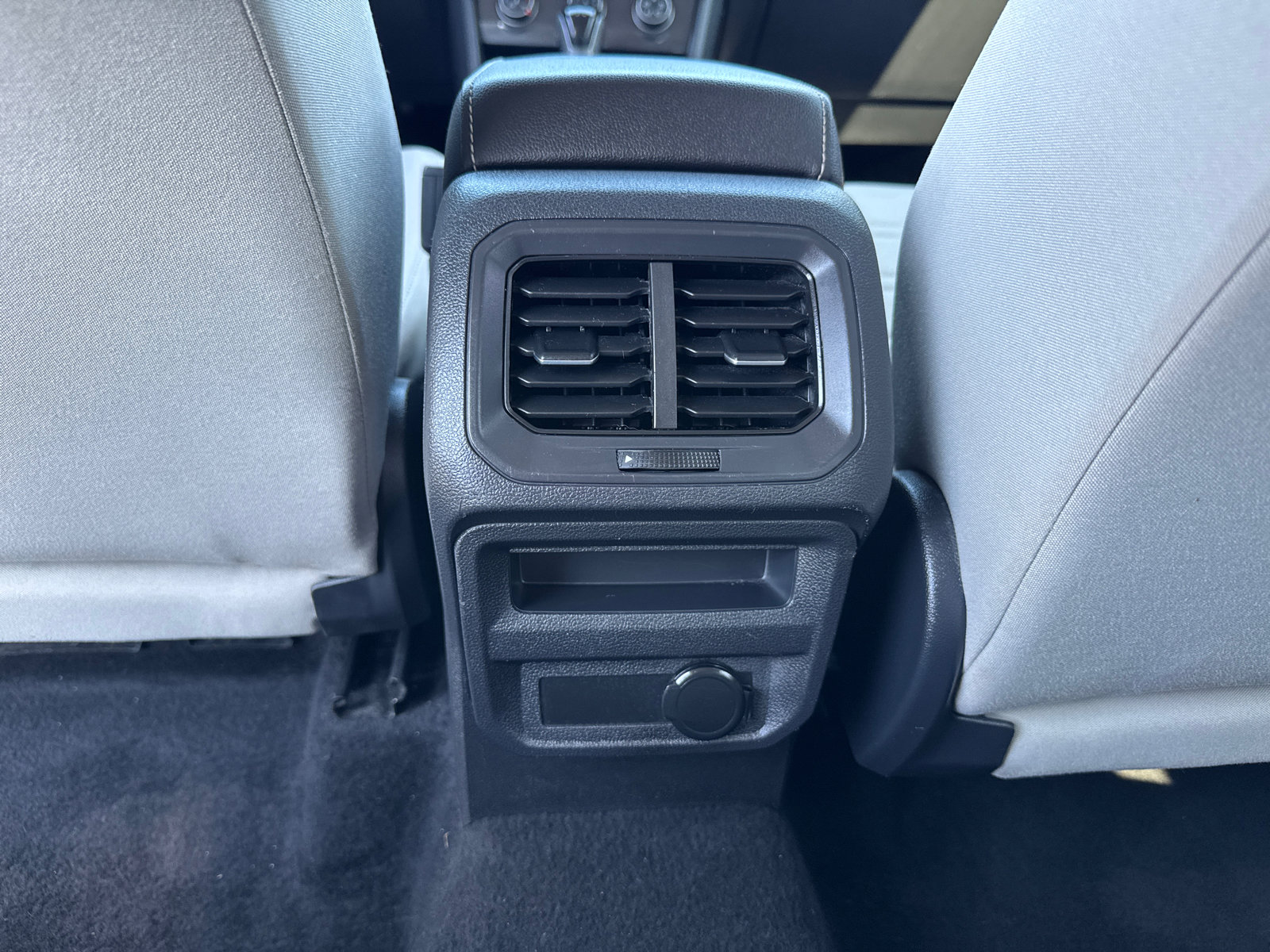 Used 2022 Volkswagen Tiguan S image 7