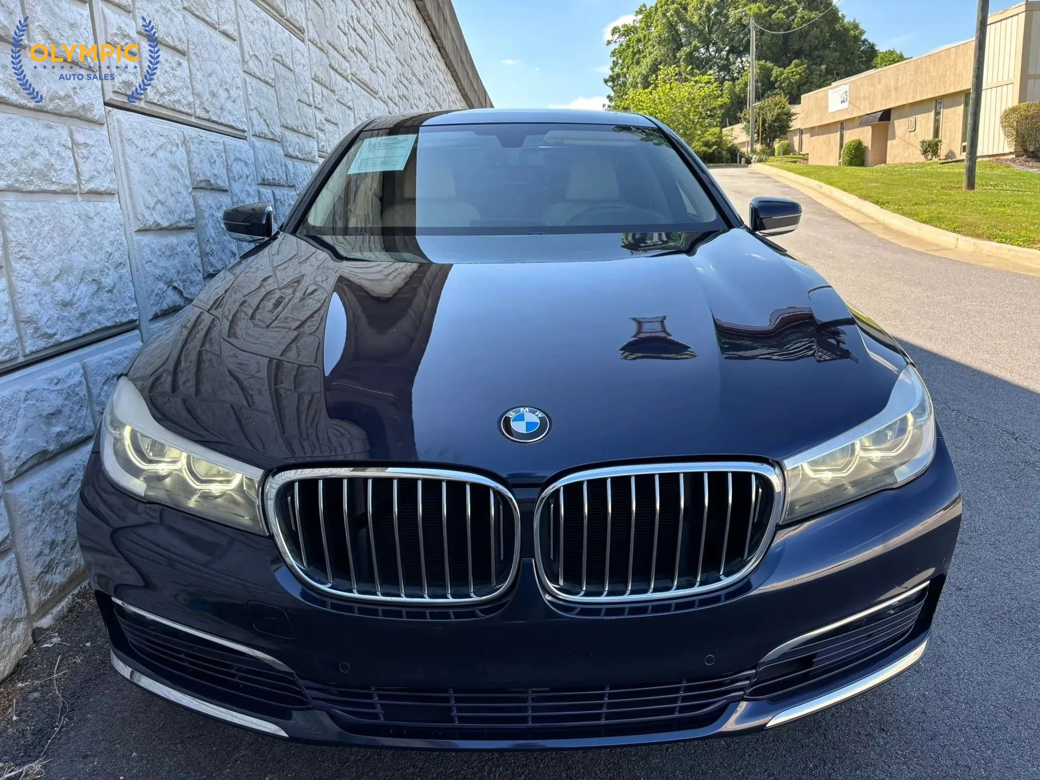 Used 2016 BMW 740i w/ Executive Package 2 image 3