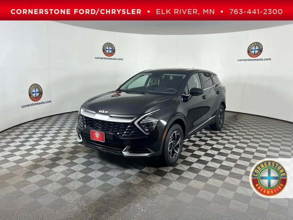 Used 2025 Kia Sportage LX AWD/4WD image 1