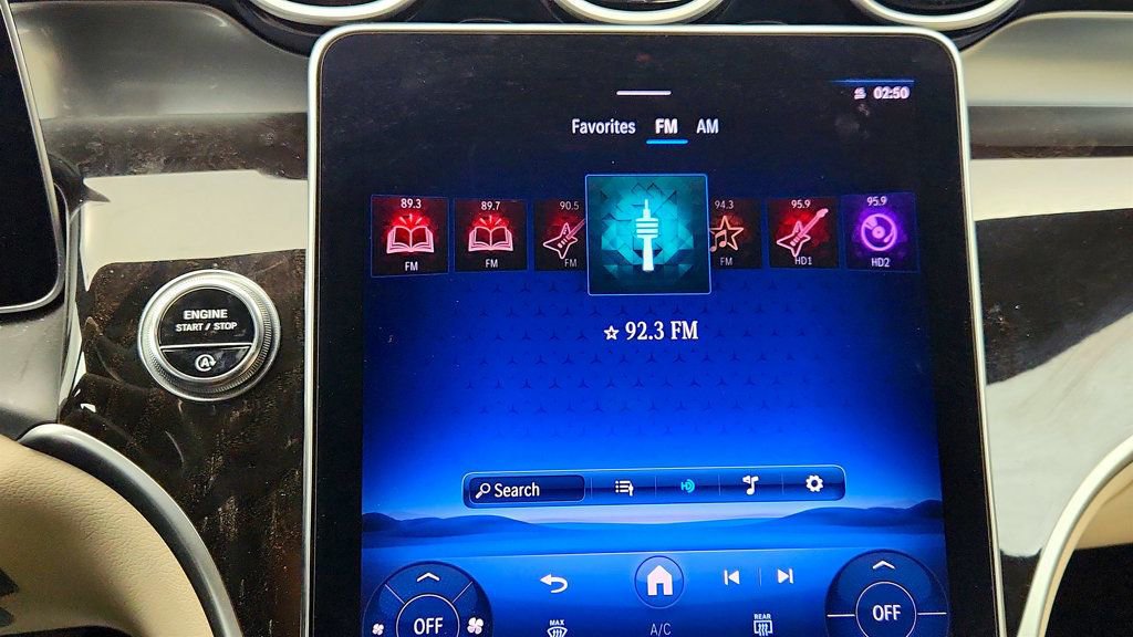 Used 2023 Mercedes-Benz GLC 300 4MATIC image 17