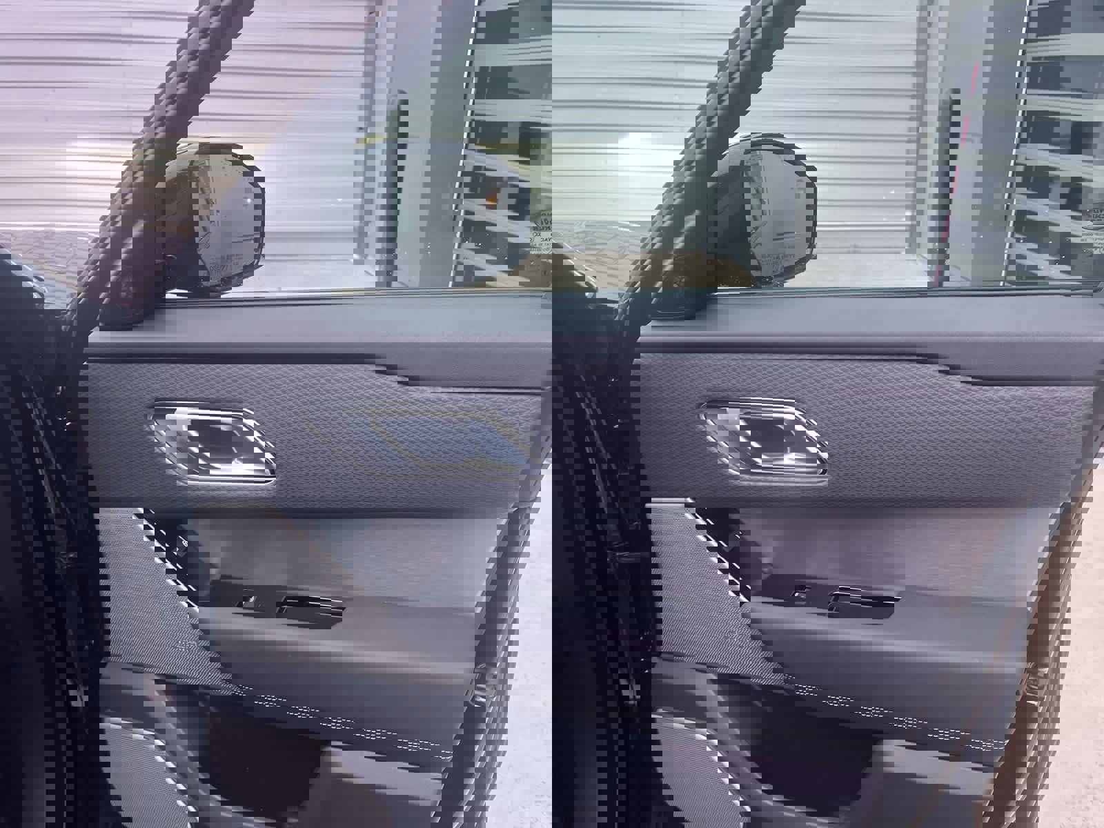 Used 2023 Land Rover Range Rover Velar R-Dynamic S image 14