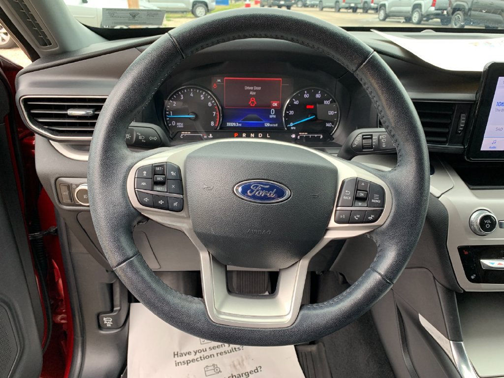 Used 2023 Ford Explorer XLT w/ Equipment Group 202A AWD/4WD image 28