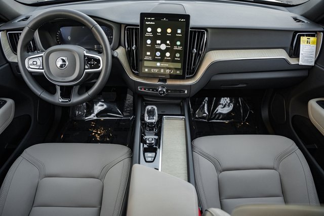 New 2026 Volvo XC60 T8 Plus w/ Protection Package Premier image 19