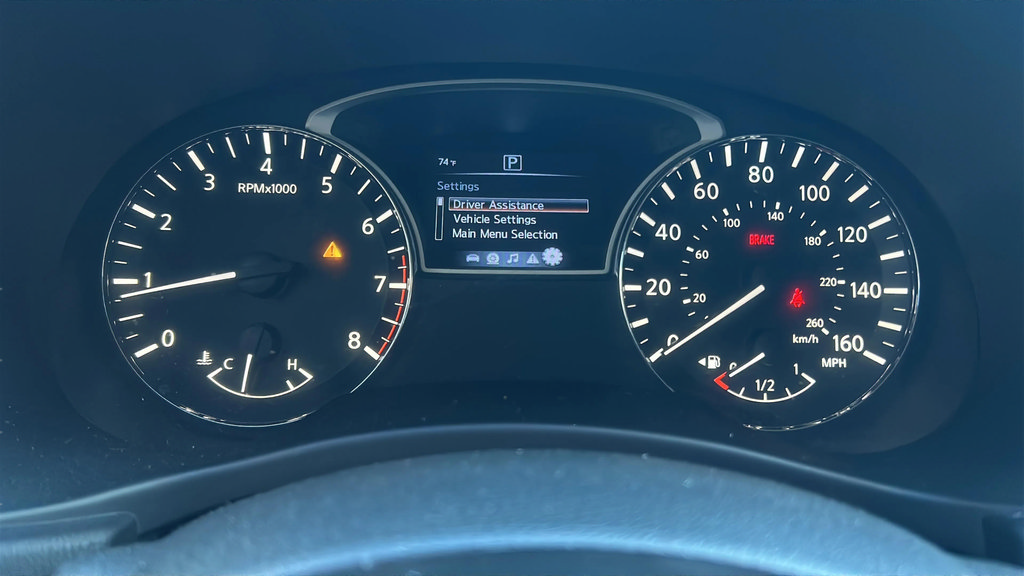Used 2017 Nissan Pathfinder SV FWD image 9