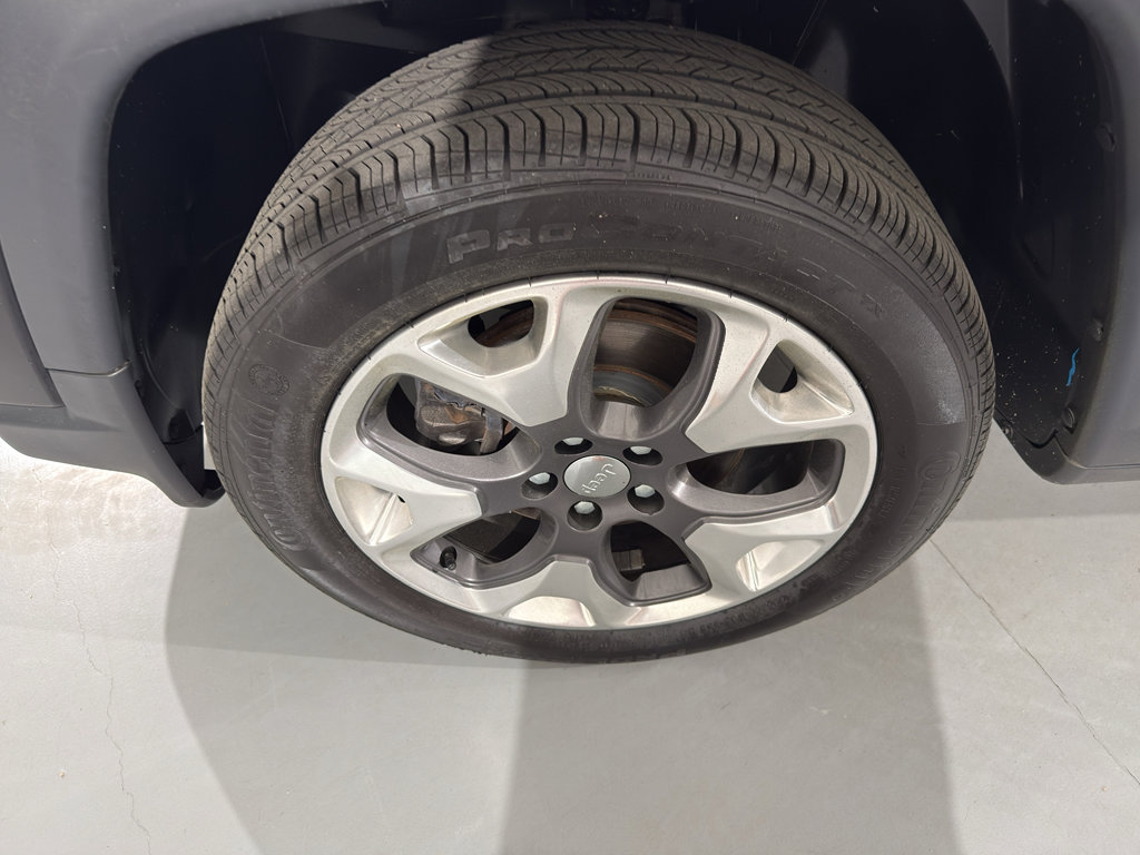 Used 2019 Jeep Compass Limited image 4