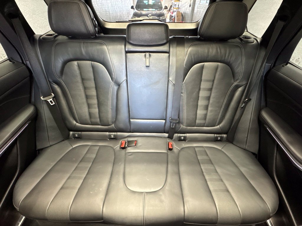 Used 2021 BMW X5 xDrive40i w/ M Sport Package AWD/4WD image 23