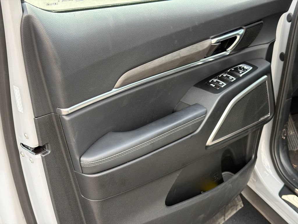 Used 2024 Kia Telluride EX X-Line AWD/4WD image 10