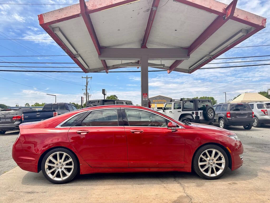Used 2014 Lincoln MKZ w/ Equipment Group 102A Reserve FWD image 5