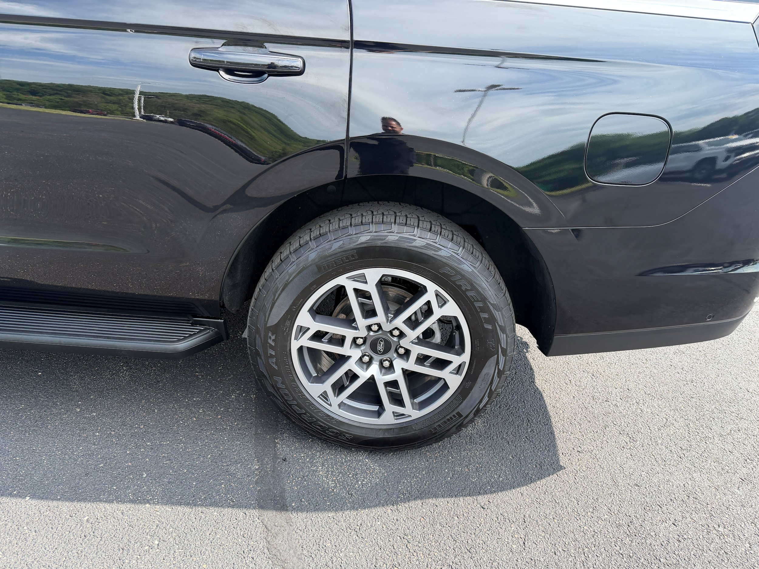 Certified 2025 Ford Expedition Active AWD/4WD image 10