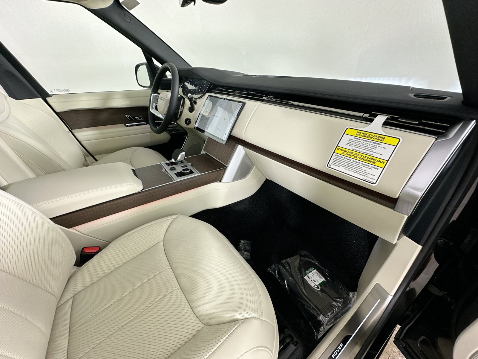 New 2027 Land Rover Range Rover SE AWD/4WD image 45