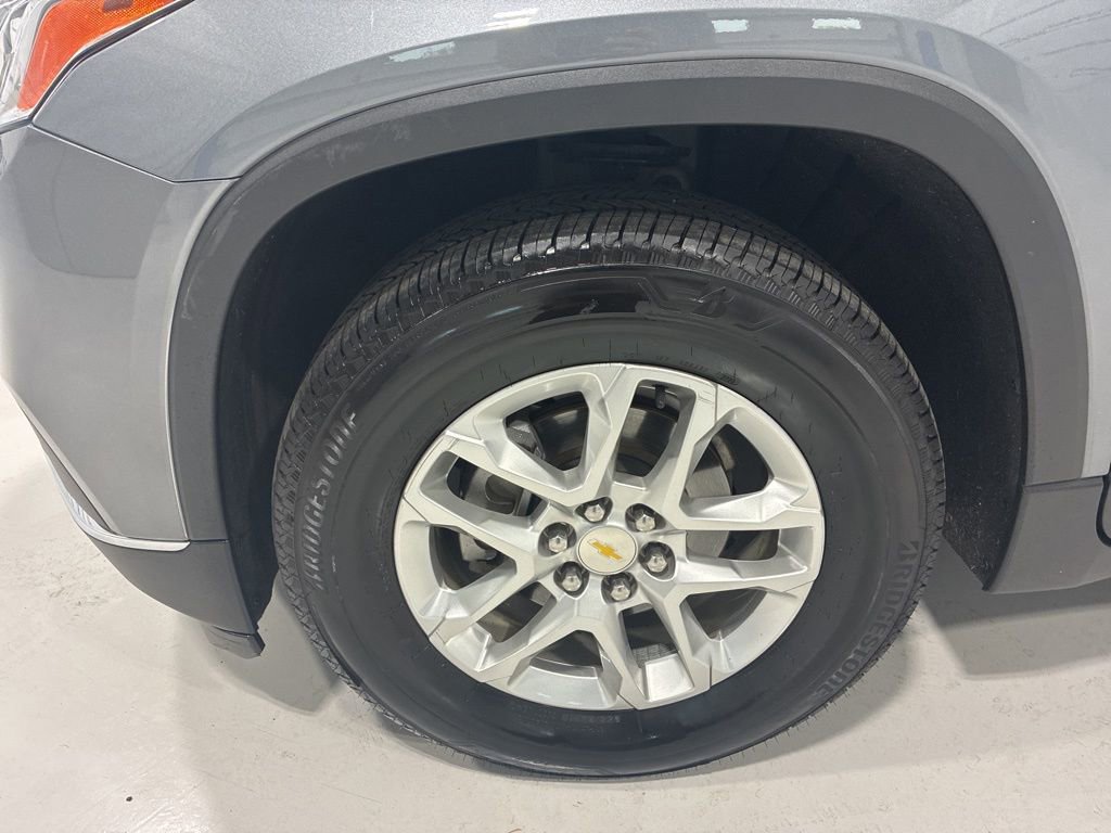 Used 2020 Chevrolet Traverse LT image 10