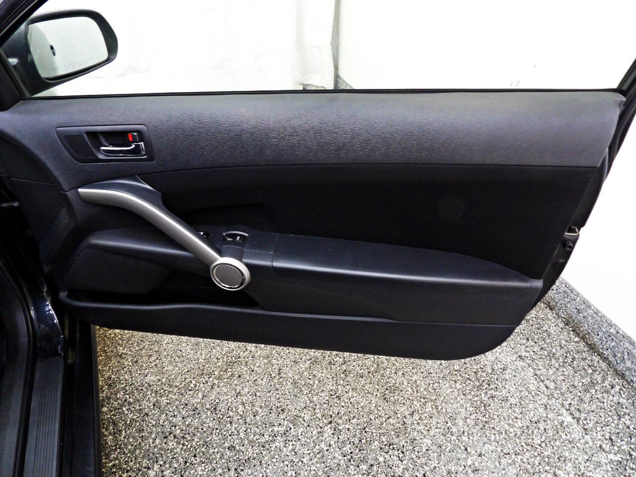 Used 2010 Scion tC FWD image 10