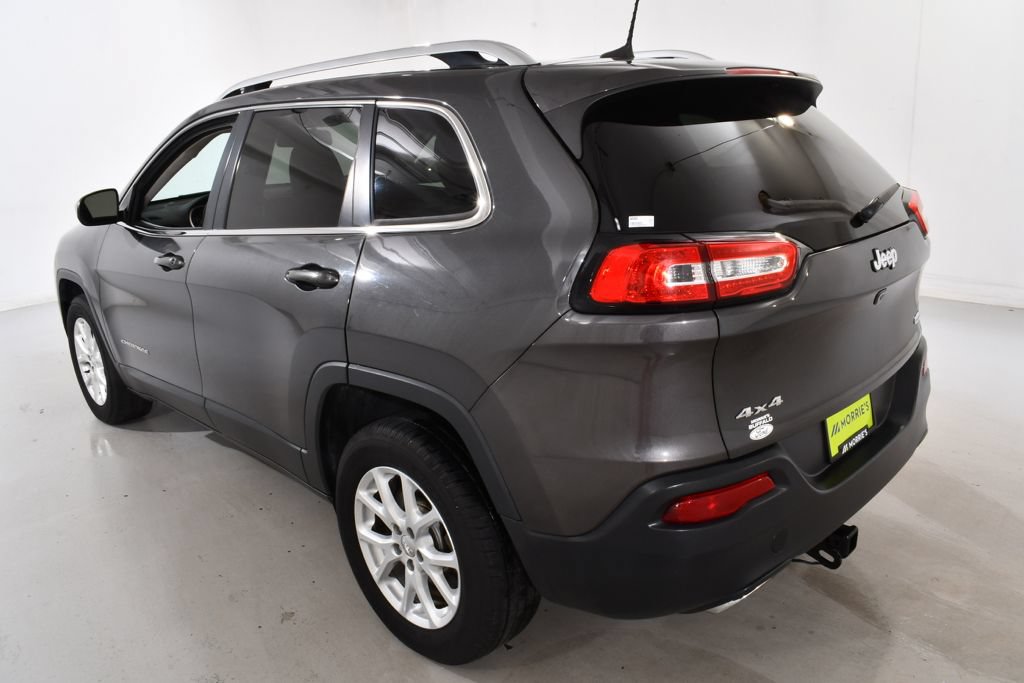 Used 2017 Jeep Cherokee Latitude AWD/4WD image 15