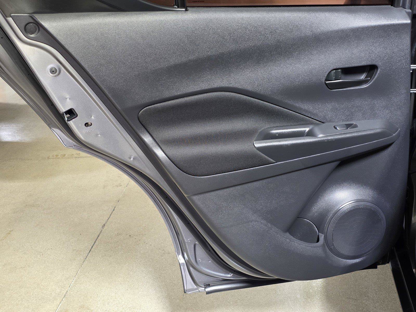 Used 2021 Nissan Kicks S FWD image 13