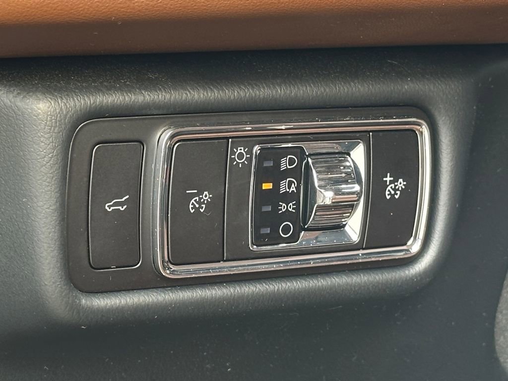 Used 2023 Lincoln Aviator Reserve w/ Equipment Group 201A image 20