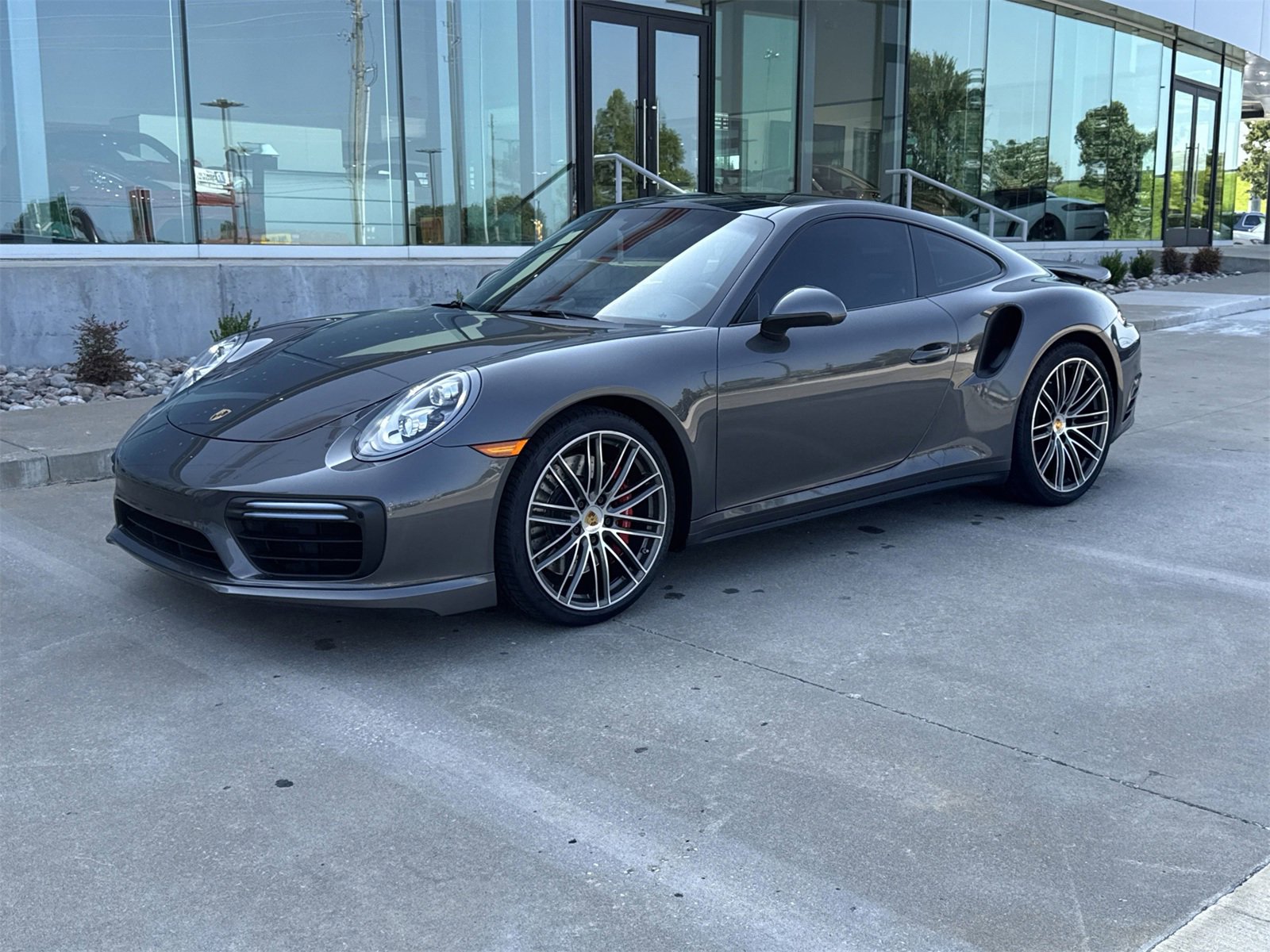 Certified 2019 Porsche 911 Turbo