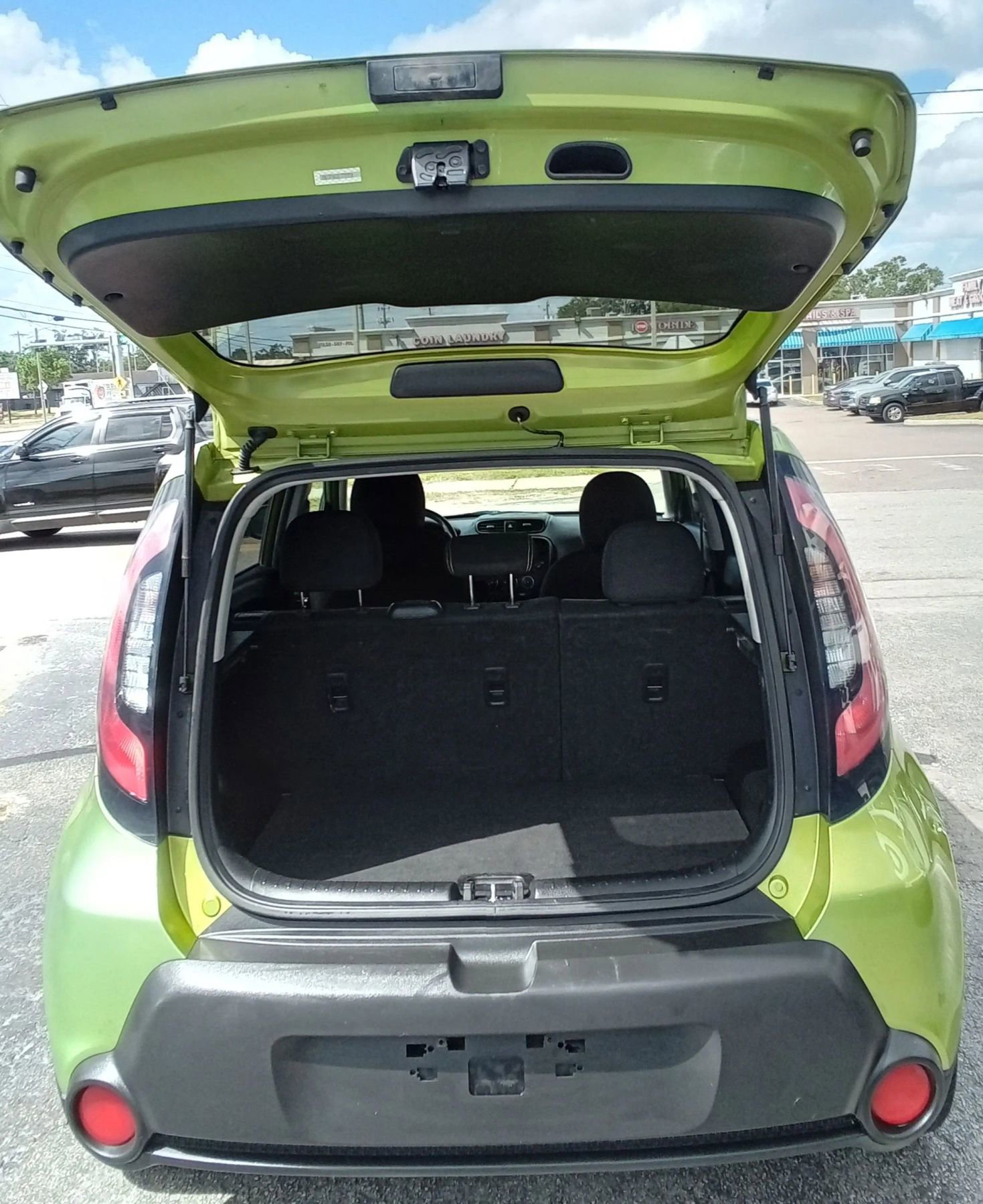 Used 2014 Kia Soul + FWD image 20