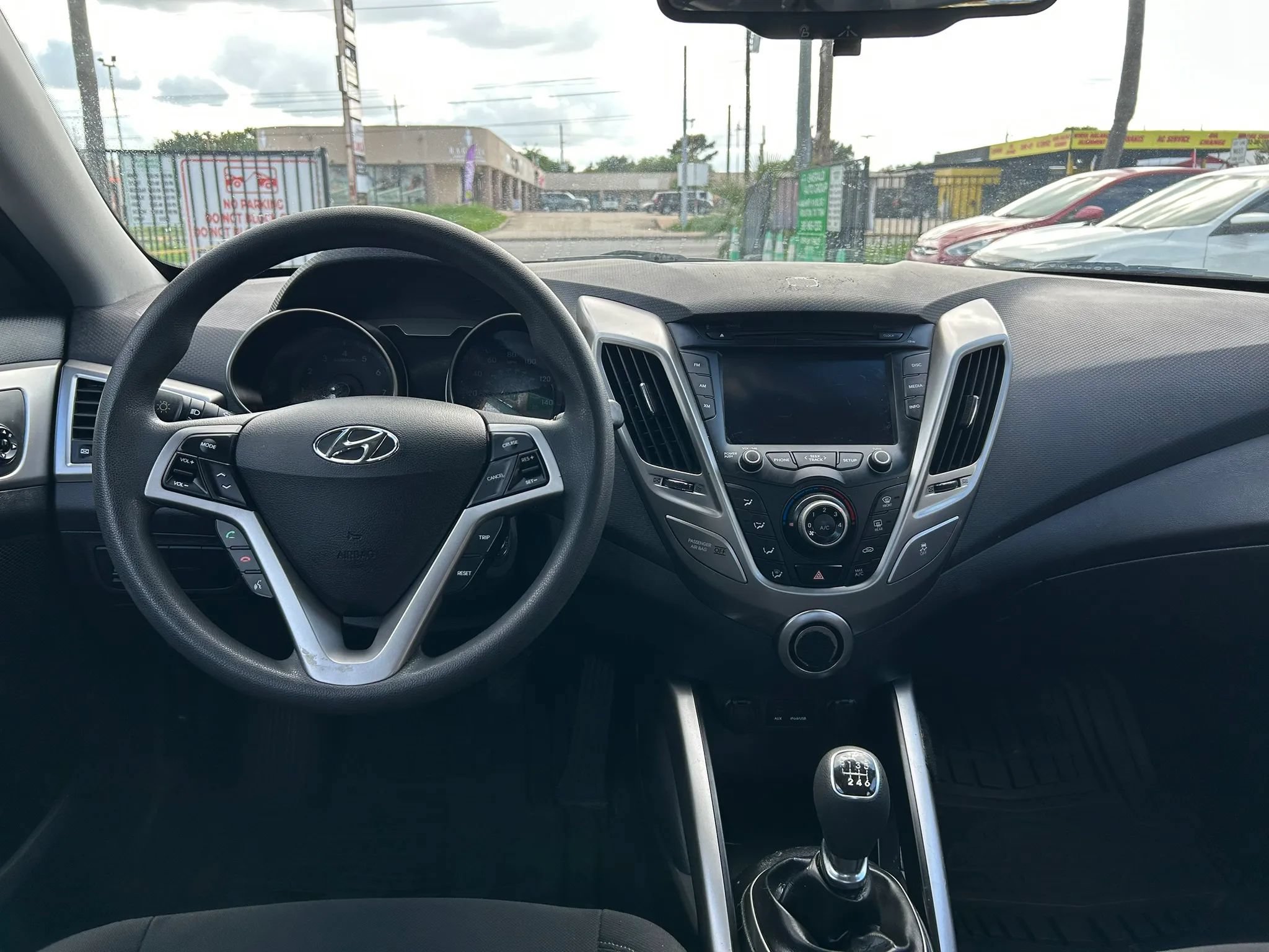 Used 2013 Hyundai Veloster FWD image 20