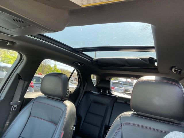 Used 2023 Chevrolet Equinox RS w/ RS Leather Package AWD/4WD image 21
