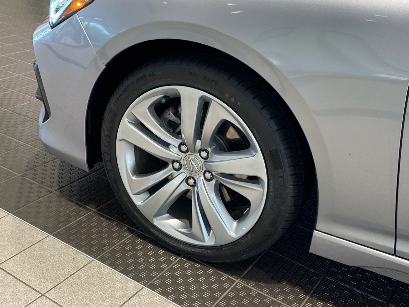 Used 2022 Acura TLX w/ Technology Package image 10