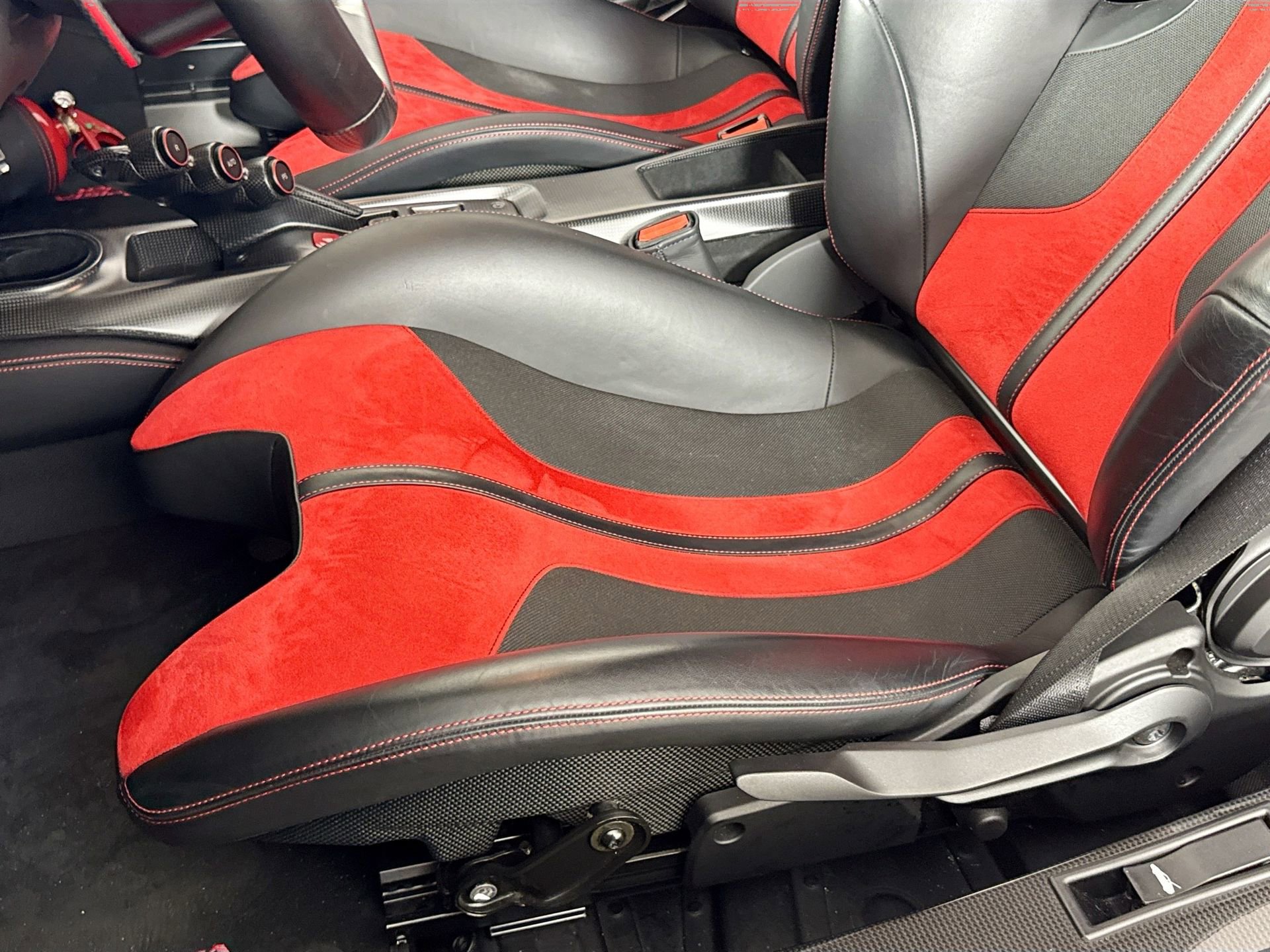 Certified 2020 Ferrari 488 Pista Spider RWD image 18