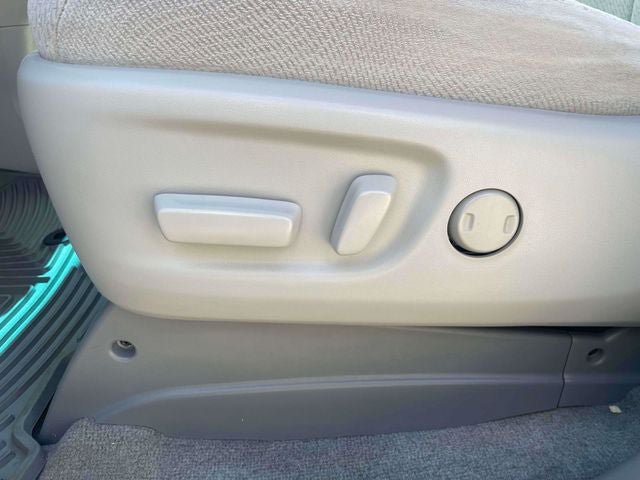 Used 2014 Toyota Sienna LE FWD image 21