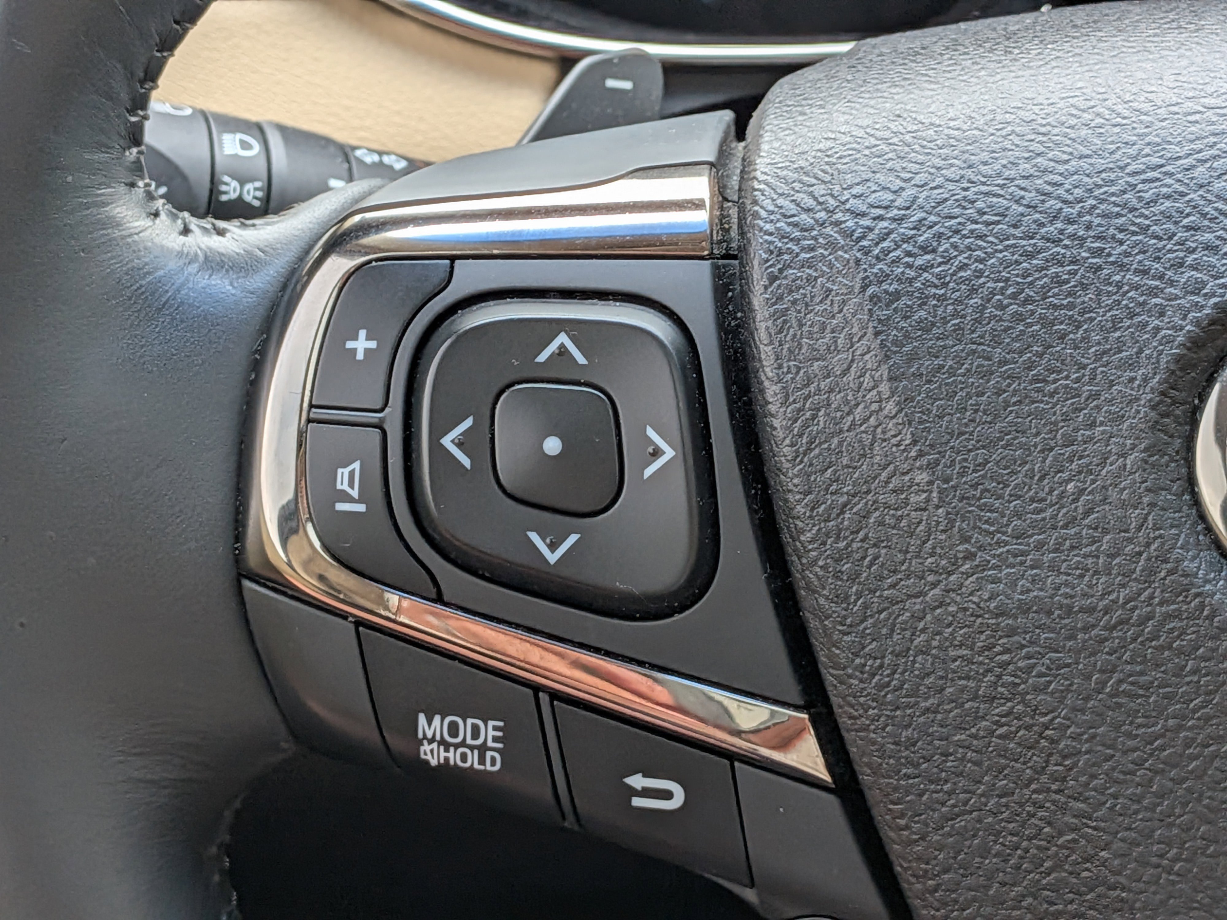 Used 2014 Toyota Avalon Limited FWD image 23